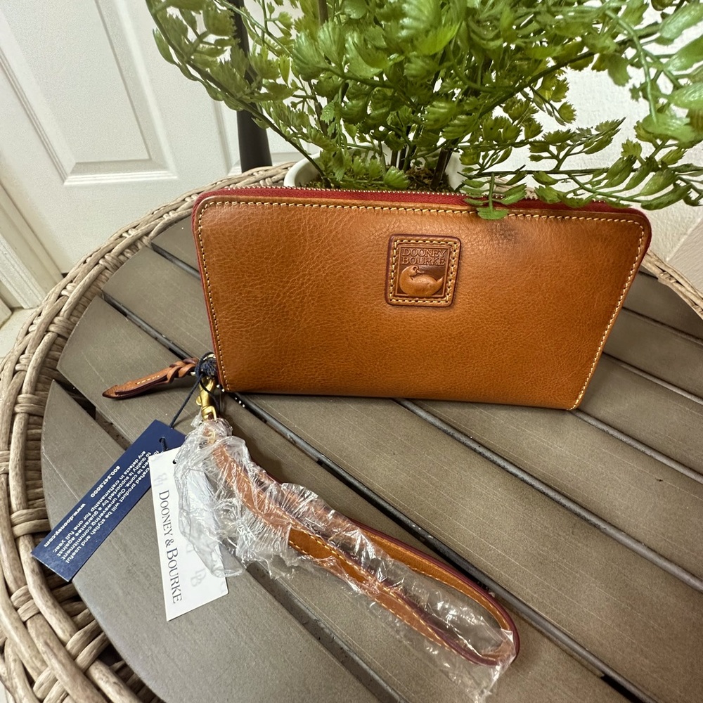 Dooney & Bourke Wallet